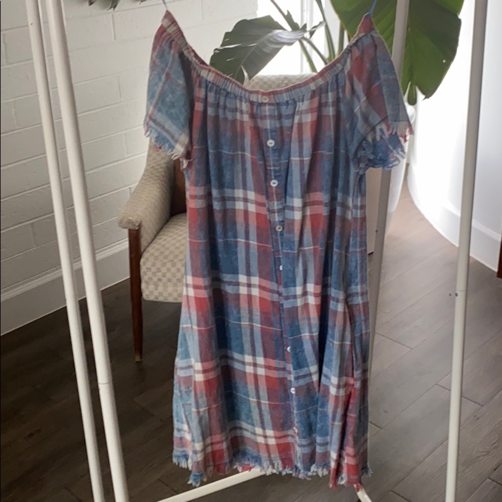 Off the shoulders dress